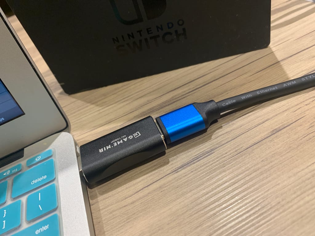 《SWITCH週邊開箱》GAME’NIR Switch 筆電轉接器｜用筆電螢幕玩switch｜隨接隨玩，簡單好操作｜保固兩年超安心，2013年購入的MAC Air也可以使用～
