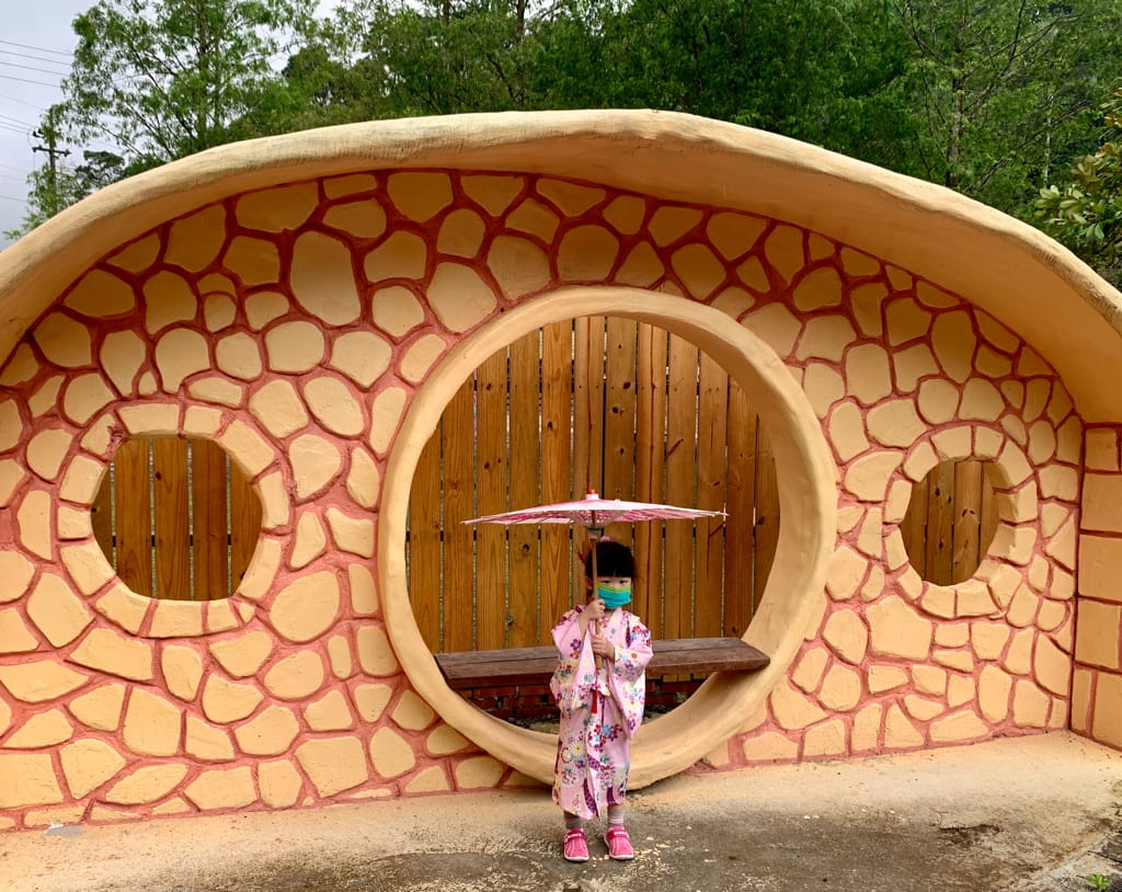 《2022宜蘭親子景點》長埤湖精靈村|日式浴衣和服體驗|可愛動物餵食|湖畔噴泉|大自然森林吸收芬多精|偽出國到日本,距離清水地熱很近,親子網美都愛來~