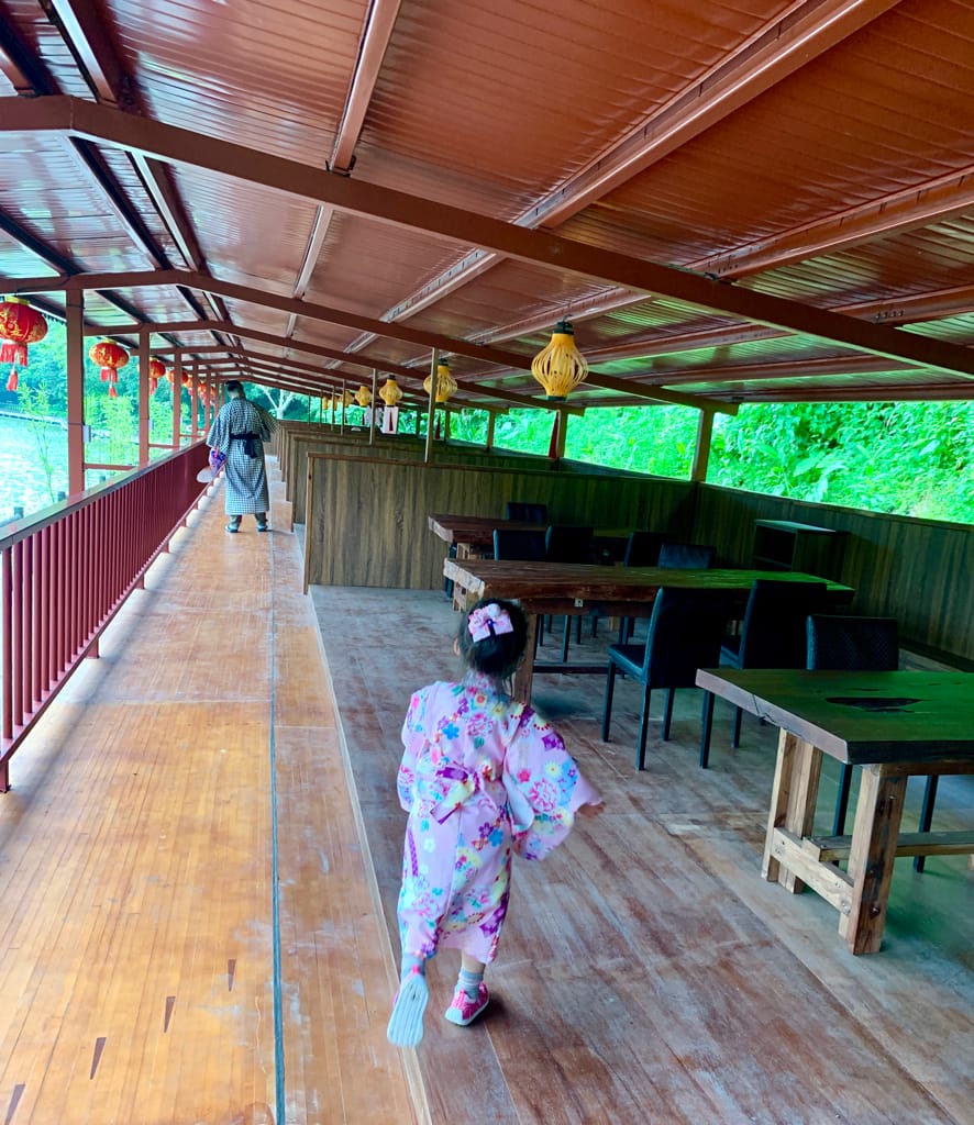 《2022宜蘭親子景點》長埤湖精靈村|日式浴衣和服體驗|可愛動物餵食|湖畔噴泉|大自然森林吸收芬多精|偽出國到日本,距離清水地熱很近,親子網美都愛來~
