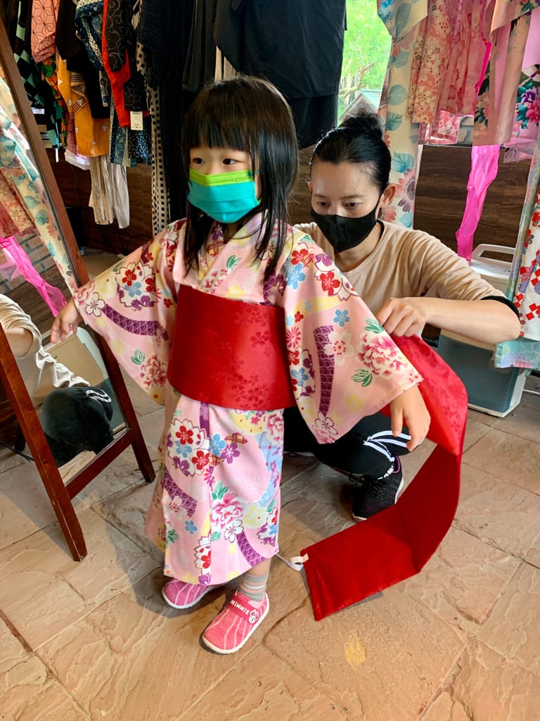 《2022宜蘭親子景點》長埤湖精靈村|日式浴衣和服體驗|可愛動物餵食|湖畔噴泉|大自然森林吸收芬多精|偽出國到日本,距離清水地熱很近,親子網美都愛來~