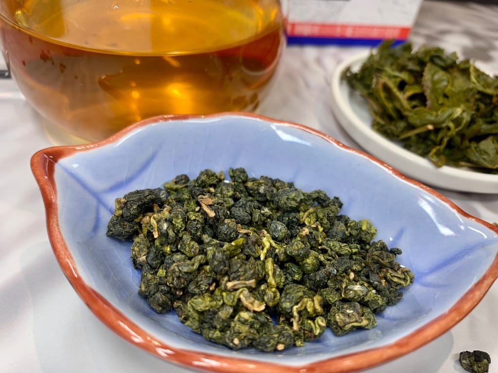 《茶葉抽獎文》富鯨商舖Fu Jing Shop｜阿里山石棹珠露烏龍茗茶、金萱茗茶｜台灣高山茶｜文末抽獎，偶爾也來喝茶養生吧～