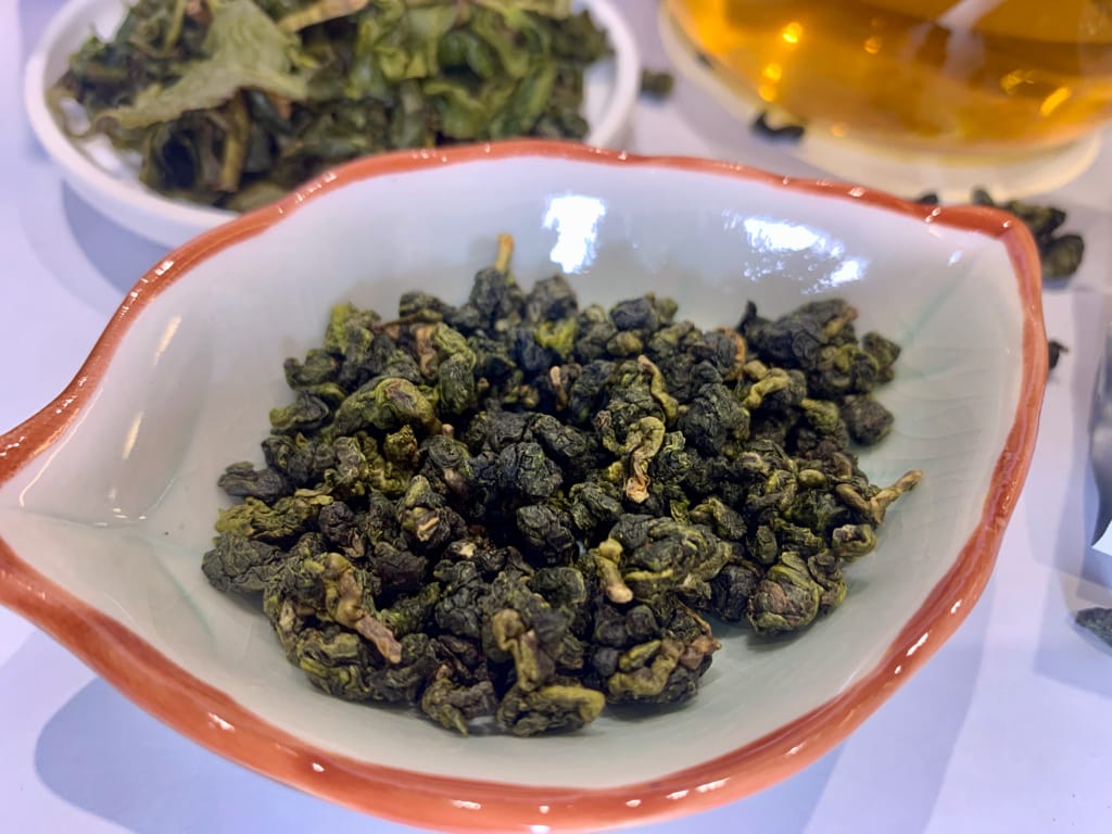 《茶葉抽獎文》富鯨商舖Fu Jing Shop｜阿里山石棹珠露烏龍茗茶、金萱茗茶｜台灣高山茶｜文末抽獎，偶爾也來喝茶養生吧～