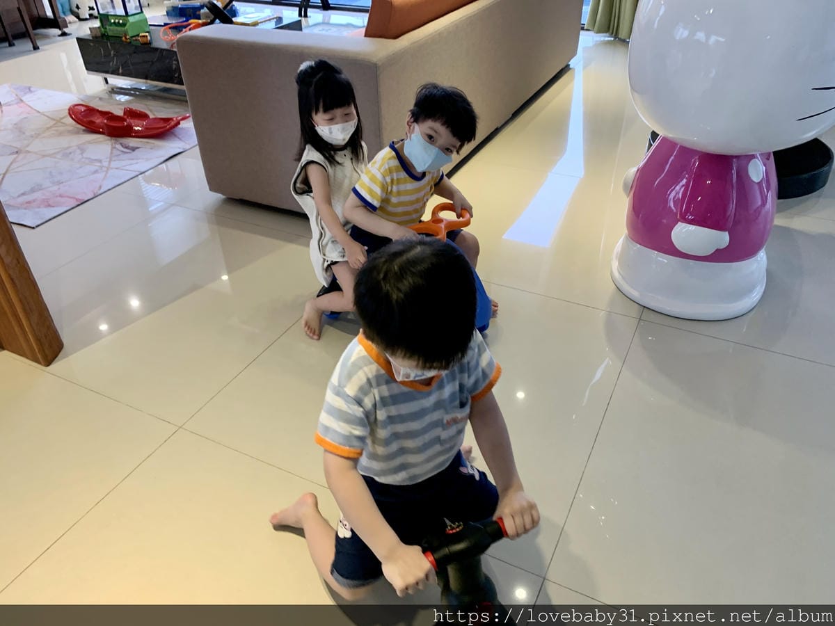 D4B7A6CF-23BB-4727-BD6D-76D6E5D91FA6.jpeg D4B7A6CF-23BB-4727-BD6D-76D6E5D91FA6.jpeg