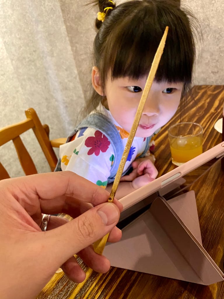 《基隆美食》微醺串燒站｜居酒屋｜一吃就成主顧｜獨特醬汁｜海鮮超新鮮｜隱藏在基隆夜市巷弄裡的平價美食～
