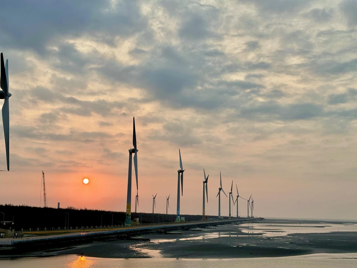 《 台中親子豪華露營 》蟬說：夕陽漫漫｜一卡皮箱免搭帳露營｜