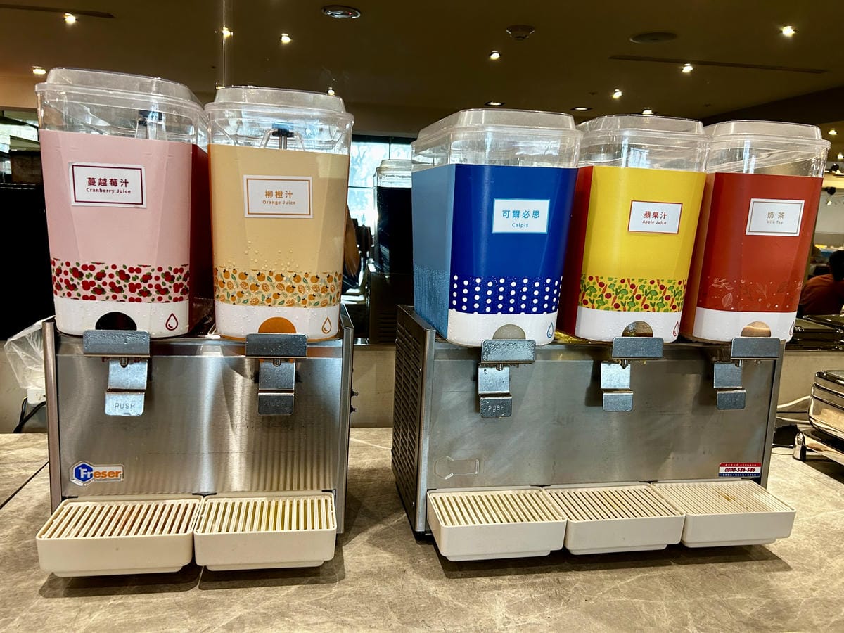 《 台中親子飯店 》台中港酒店|我把遊戲室搬到房間啦!!|童 《 台中親子飯店 》台中港酒店|我把遊戲室搬到房間啦!!|童