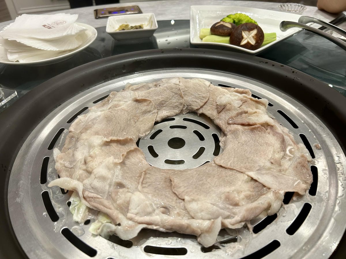 《 新莊美食 》濤濤 海鮮蒸氣鍋｜新莊典華2F｜海鮮超鮮超好