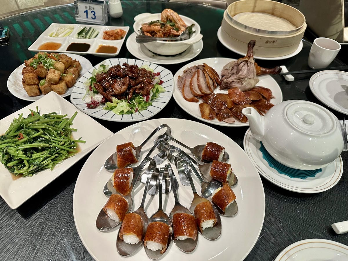 《 新莊美食 》典華雅聚|新莊典華2F|台北一鴨二吃|不用去 《 新莊美食 》典華雅聚|新莊典華2F|台北一鴨二吃|不用去