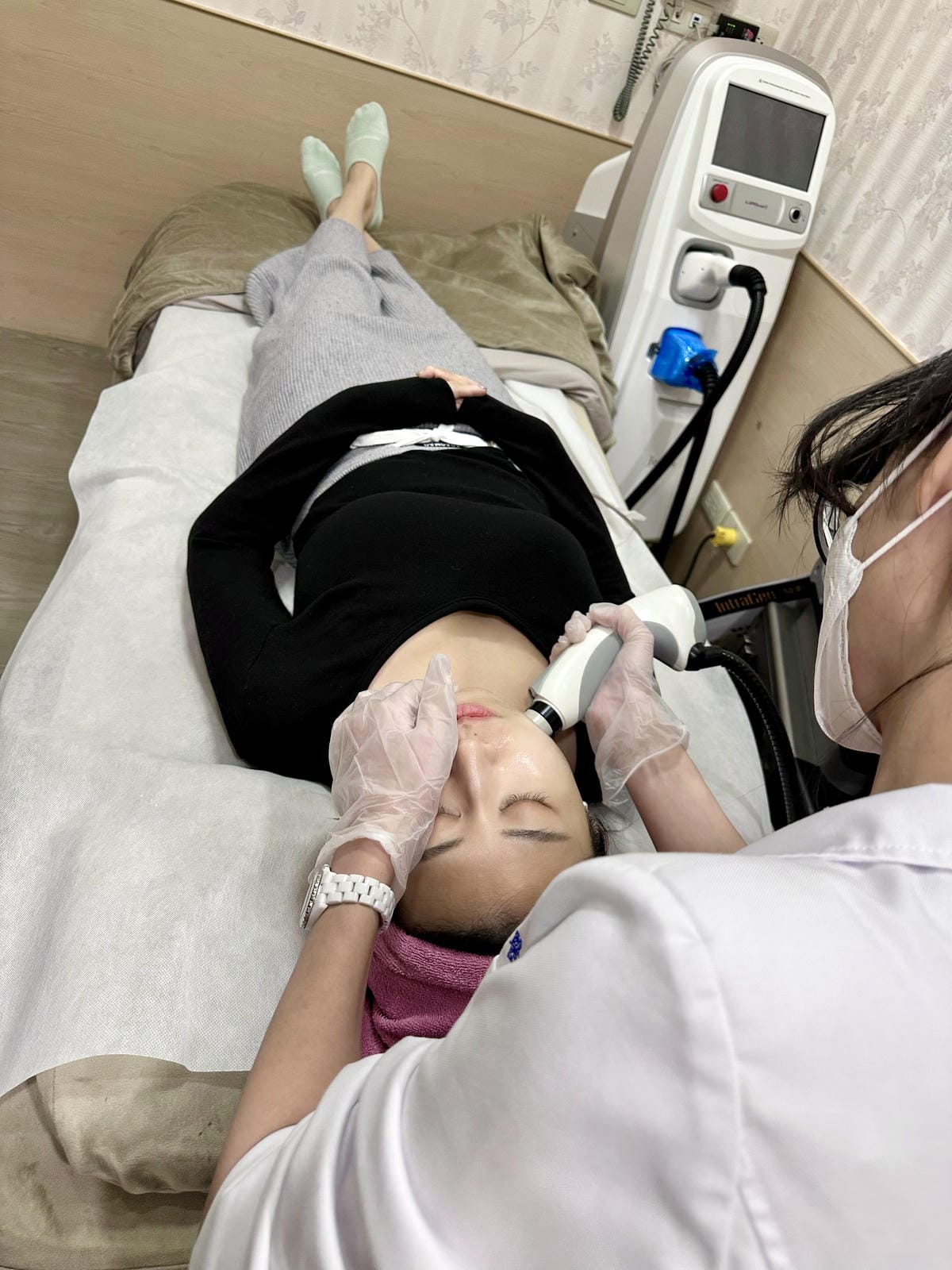 《 台北醫美分享 》台北東妍診所|IG 電波+第三代海芙音波 《 台北醫美分享 》台北東妍診所|IG 電波+第三代海芙音波