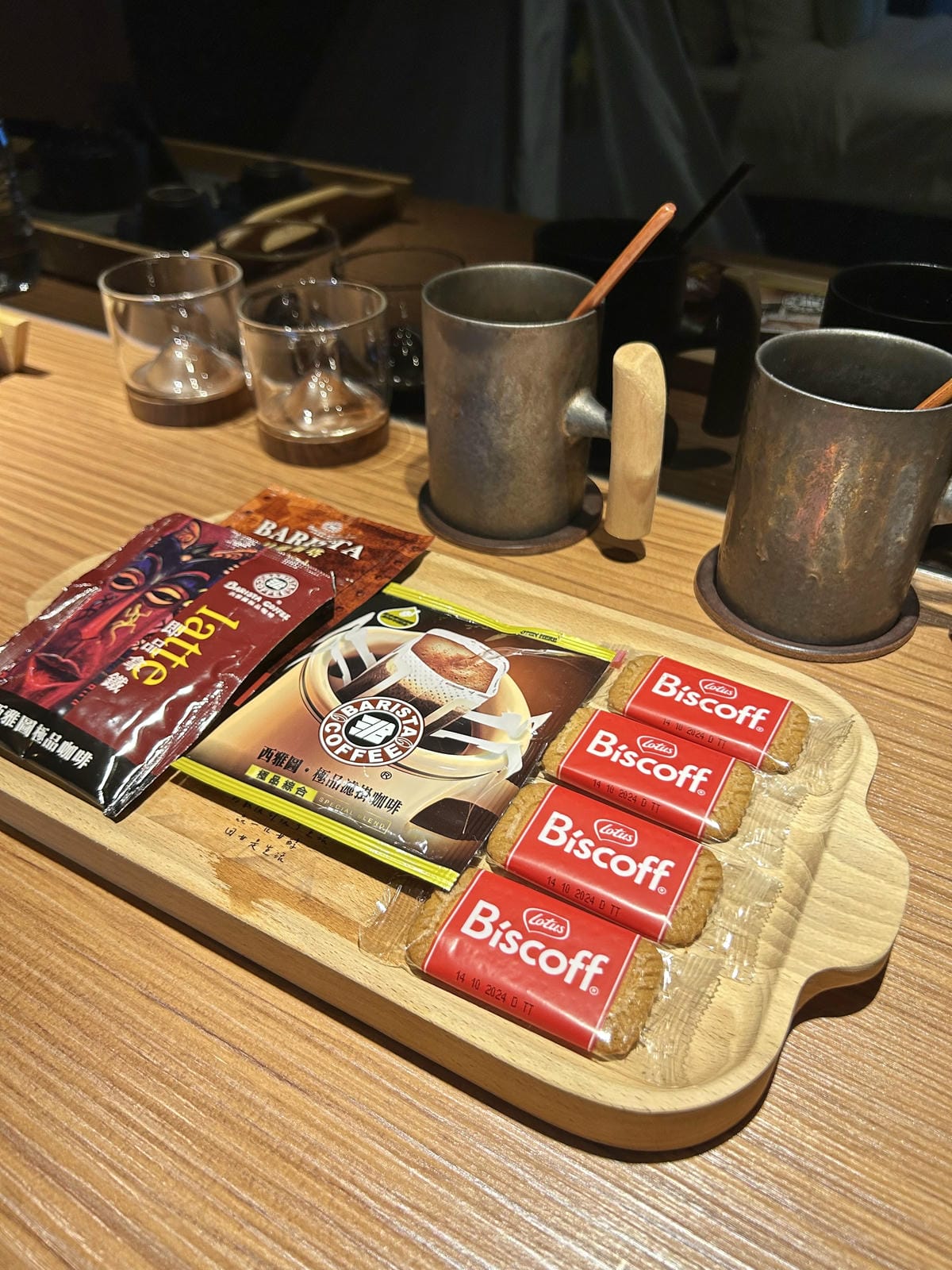《 宜蘭頭城民宿 》你會一直想要住在這｜房間超大，還有冷、熱