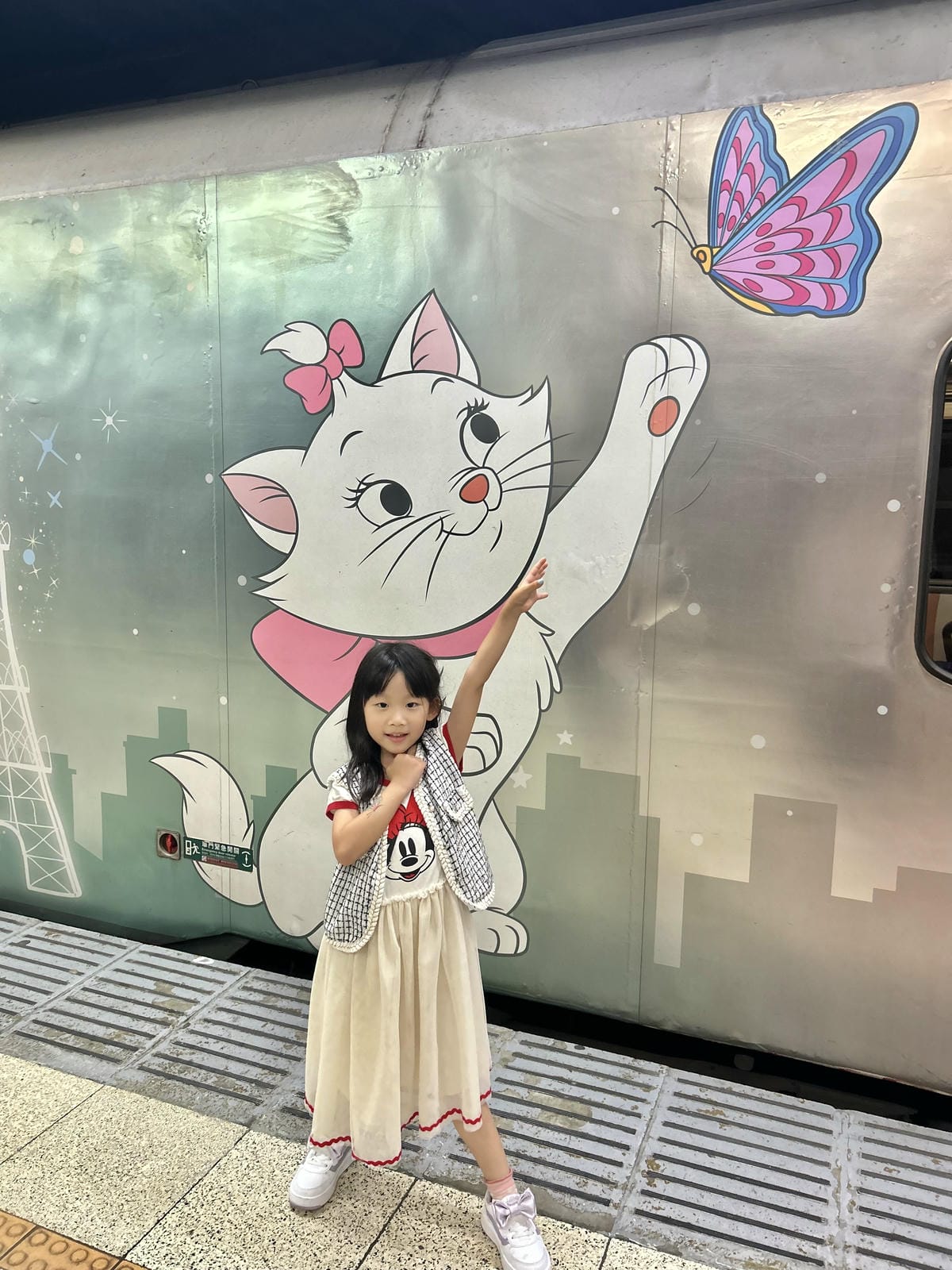 《 台灣親子旅行 》迪士尼列車-環島之星夢想號｜暑期還有小小
