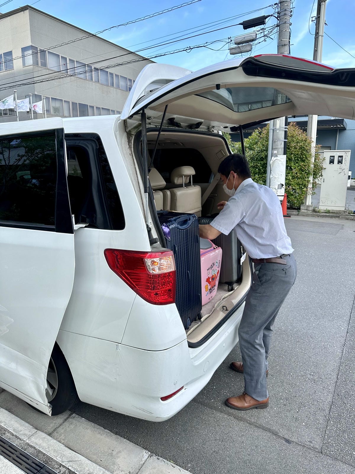 《 日本東京機場接送推薦 》神燈假期｜日本最大中文司機包車｜