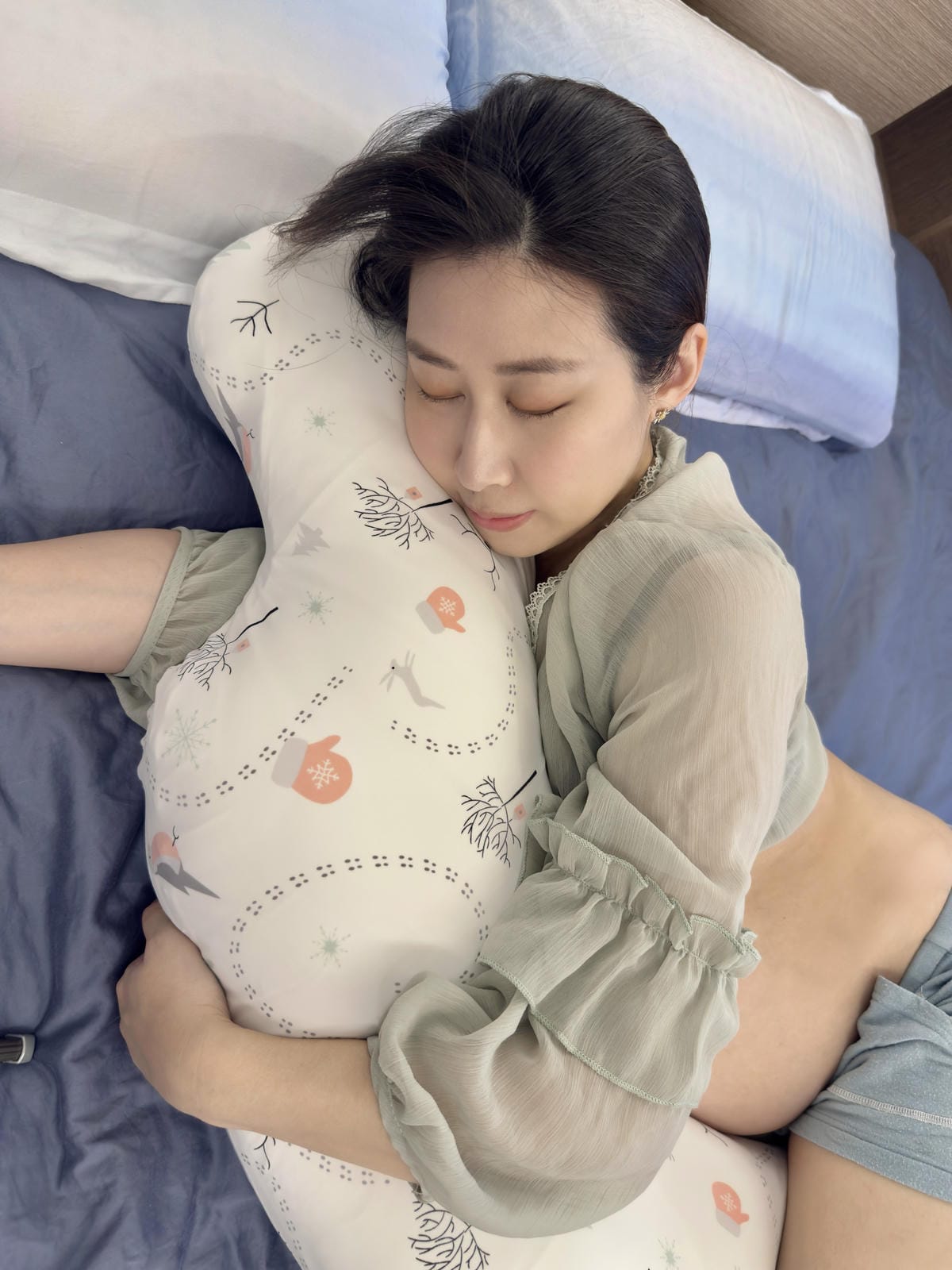 《 孕期好物推薦 》Hugsie 孕婦枕｜專為孕期睡眠設計｜